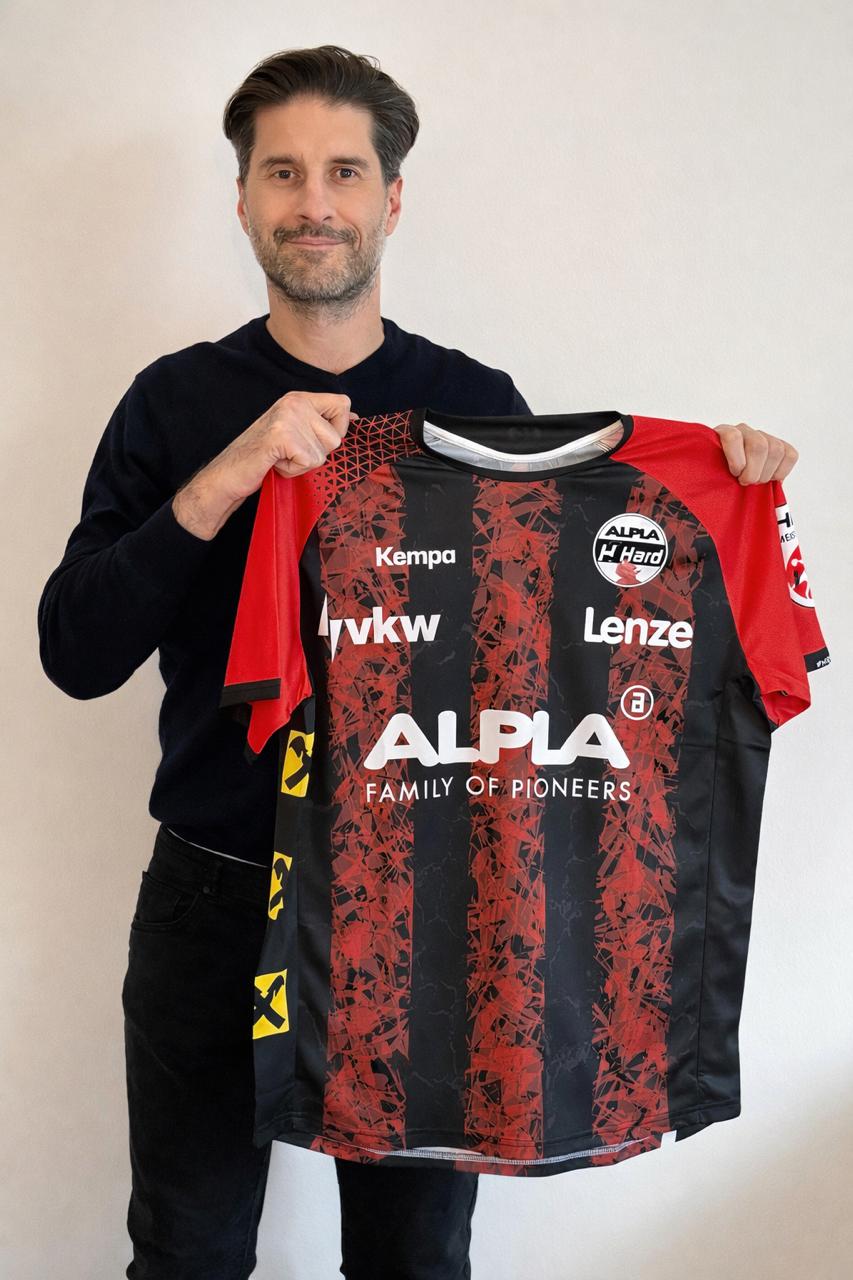  Spyros Balomenos übernimmt den Trainerposten beim ALPLA HC Hard 