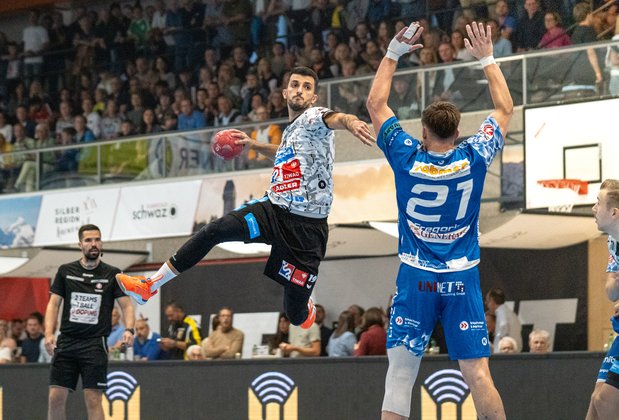 Spektakulärer Liga-Start: Aufsteiger sorgt für Furore, Linz gewinnt Nervenkrimi