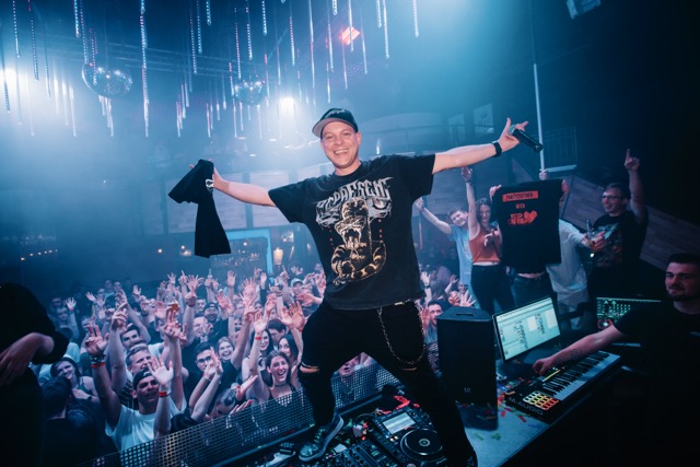 Finale des MEHЯ LEBEN HNBDL3BEAT powered by Finanzfuchsgruppe: Handball trifft auf Entertainment in der Sport Arena Wien